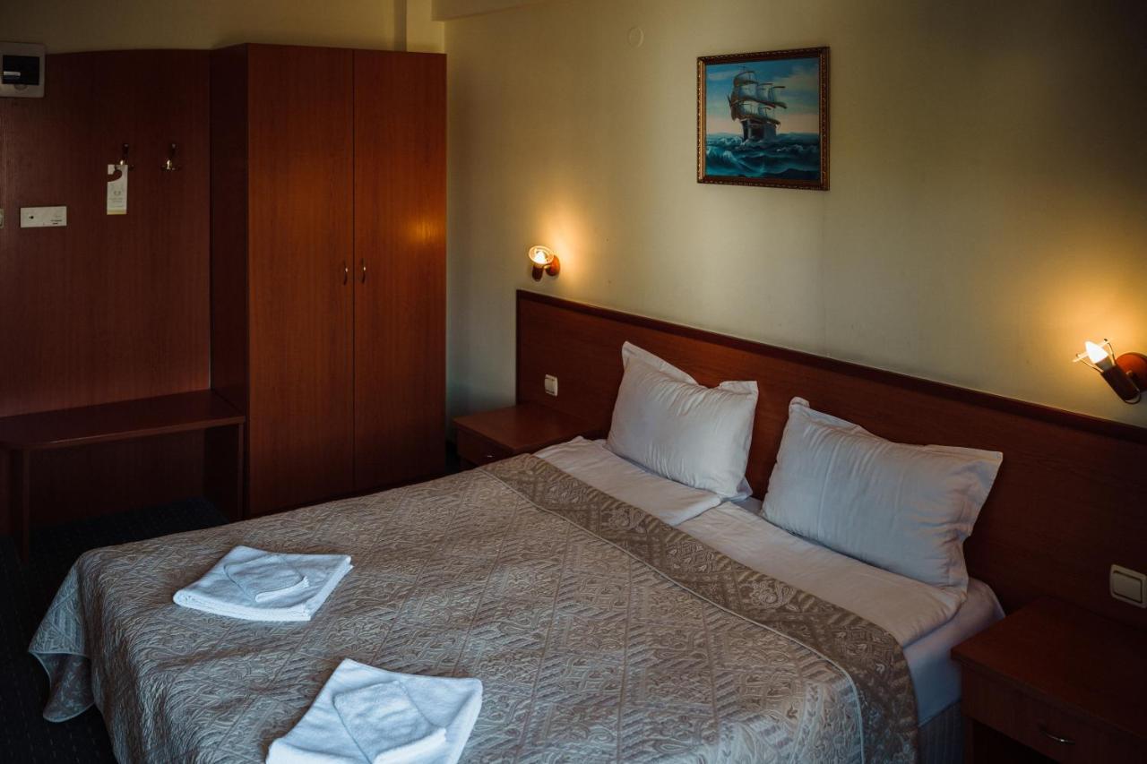 Dionis Hotel Varna Exteriör bild